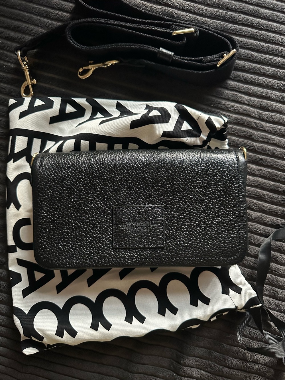 Marc Jacobs Black Pebbled Leather Mini Crossbody - Picture 2 of 4